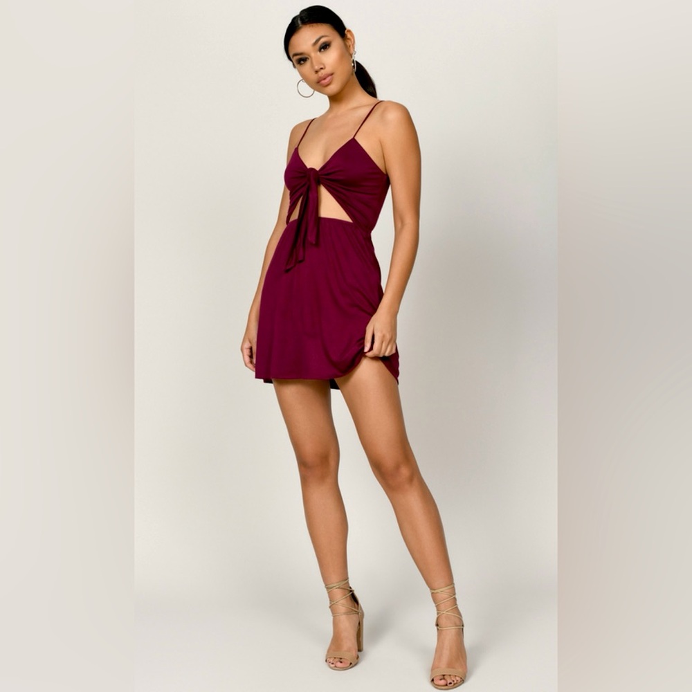 NWT TOBI Tie-Front Elegant Burgundy Cut-Out Mini Dress. Spaghetti straps.Size S.